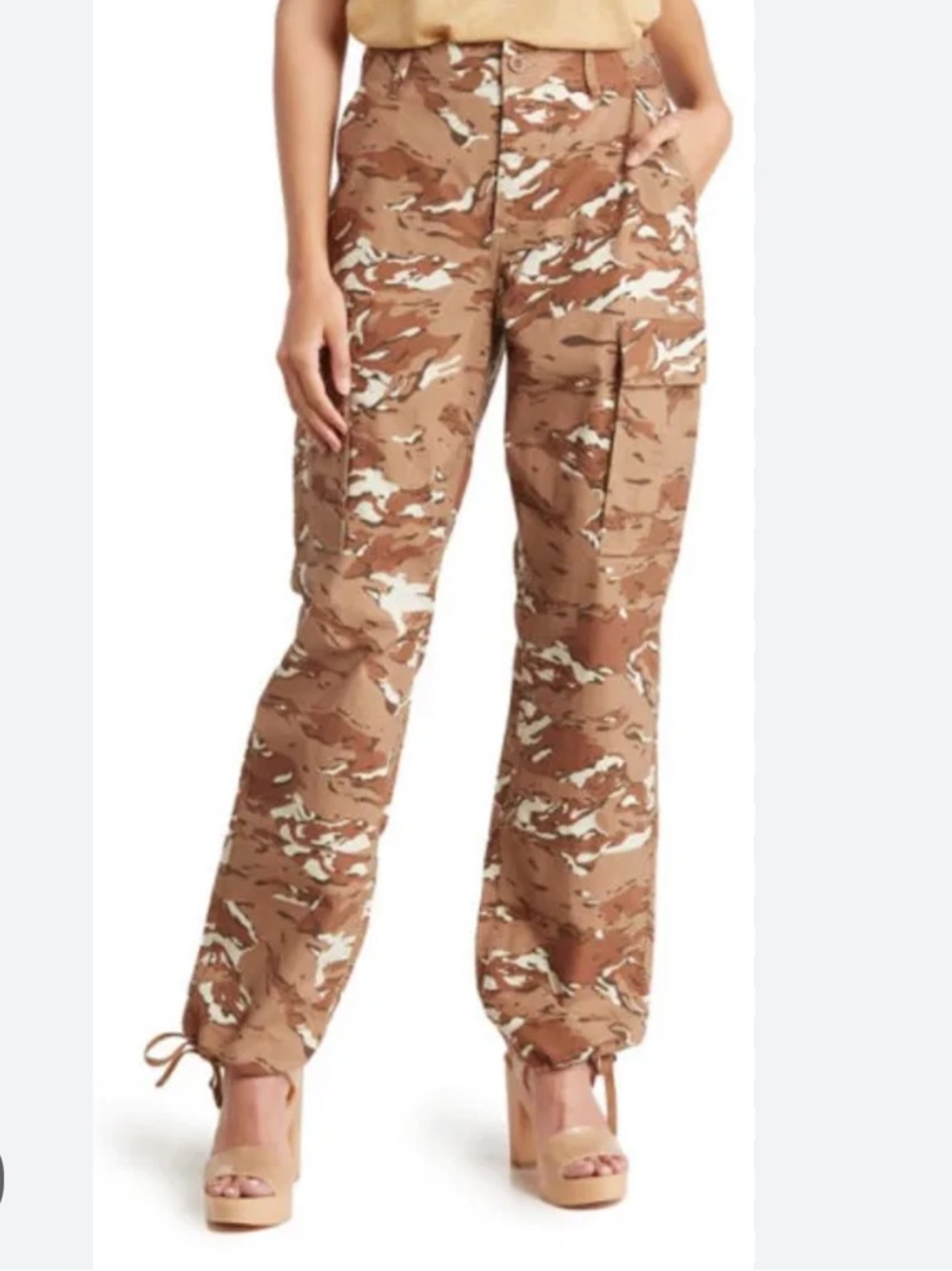 Like new Good American Camo Print Stretch Ripstop Cargo Pants Pecan 6 $135